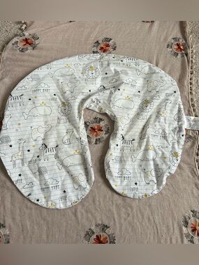 BOPPY PILLOW COVER HAPPY BABY -  CUTIE  - HELLO WITH ANIMALS EUC